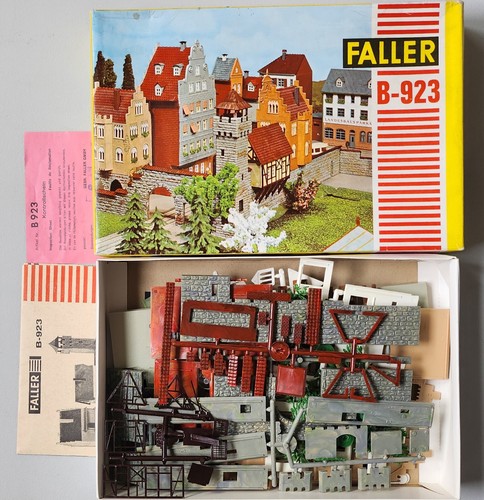 Faller 923 city wall in - faller,